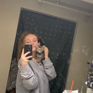 Meet your Posher, Shea